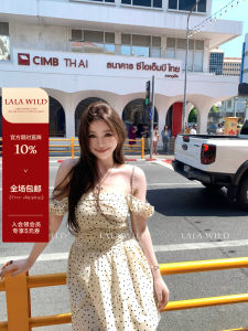 ชุดเดรสแขนสั้นลายจุดสไตล์ฝรั่งเศสสำหรับผู้หญิงไซส์ใหญ่ ทรงเอ คอวี แขนกุด กระโปรงทรงเอ ทรงเข้ารูป ฤดูร้อน 2025