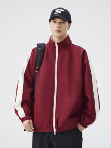แจ็คเก็ตทรงหลวมสีแดงสำหรับผู้ชาย ฤดูใบไม้ผลิและฤดูใบไม้ร่วง แจ็คเก็ตคอตั้งสองด้าน สไตล์อเมริกัน แจ็คเก็ตเบสบอลลำลอง