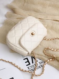 Mini Diamond Grid Chain Crossbody Bag Womens Fashion Trend Soft Surface Pure Color Shell Shape Single Shoulder Bag