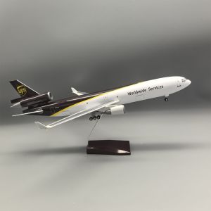 1/130 scale aircraft 47CM Air UPS Airways MD-11 Resin Diecast Airplane Model With Wheels Landing Gears Collected Gift By