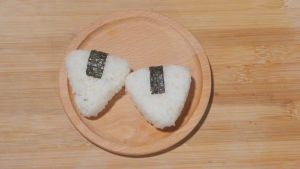 Cetakan Onigiri / Cetakan Nasi kepal Bento karakter anti lengket bpa free / dekorasi bekal anak sekolah / cetakan sushi bento segitiga teddy peppa bunga /sendok nasi