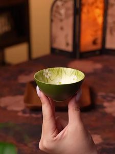 JISU | Tách Trà Hình Dưa Hấu Cao Cấp Họa Tiết Cúc Bạch Thủ Công