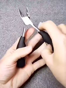 BKK กรรไกรEagle ปลายโค้งแหลม กรรไกรตัดหนัง สแตนเลส กรรไกรตัดเล็บหนังกำพร้า ตัดเล็บขบได้ดี กรรไกรตัดเล็บ