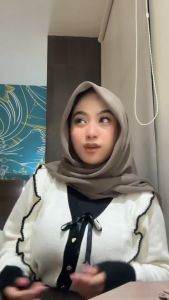 Helena Top Knits Atasan Sweater Rajut Kancing Pita Wanita