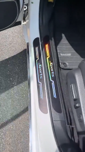 Sillplate Stiker Bercahaya Pelangi/Crome Pelindung Pijakan Mobil Suzuki