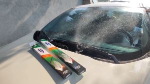Gạt mưa ô tô HONDA Brio City Jazz Civic Accord HRV CRV Xương mềm ba khúc UP PARTS CAO CẤP