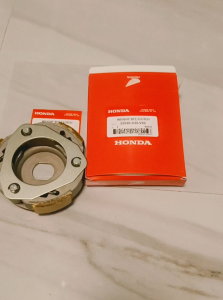 CLUTCH SHOE CLICK 125 HONDA CLICK 150 THAILAND ASSEMBLY GENUINE PARTS 22535-K35-V00 by LJME
