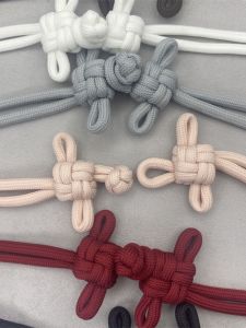 กระดุมมุกตกแต่งสีแดงสำหรับผู้หญิง เสื้อแจ็คเก็ตฤดูใบไม้ร่วง/ฤดูหนาว กระดุมตกแต่งเสื้อผ้า DIY อุปกรณ์เย็บผ้า อุปกรณ์เสริม