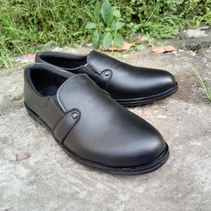 sepatu snakers pria kulit asli sepatu slipon casual