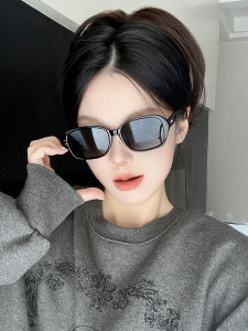 แว่นกันแดดทรงสี่เหลี่ยมสำหรับผู้หญิง ทรงหน้ากว้าง สไตล์ย้อนยุค ป้องกันรังสียูวี สไตล์เกาหลี น้ำหนักเบา เหมาะกับใบหน้าสี่เหลี่ยมและกลม