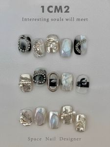 Original Neutral Acidic Metal Style Nail Art 1CM2 Chain Lock Design Non Traditional Manicure Tool for Any Skin Type