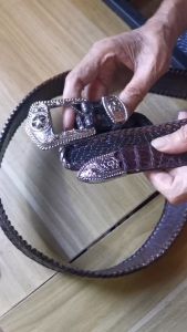 เข็มขัดหนังจระเข้ งานสวยๆ หนังแท้ๆ หัวเข็มขัดเป็นหัวชุด