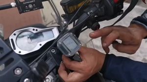 Bộ cảm biến áp suất lốp xe máy TPMS cao cấp chống nước IP65 màn hình LCD hiển thị thông số nhiệt độ áp suất lốp kết nối không dây - Bảo hành 12 tháng cao cấp