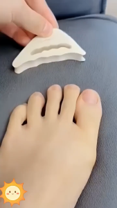 20pcs Anti-Pain Cushion Forefoot Insert Half Yards Shoes Pad Top Plug Shoe Cushion Shoes Accessories Sponge Toes Plug Pad for Shoes Women Forefoot Insoles Inserts Adjust Size Reducer Foot Pain Relief Protector Shoe Accessories