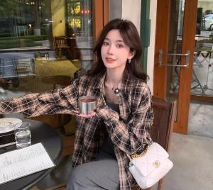 Pink Plaid Long Sleeve Loose Womens Shirt Student Style Spring Summer New Arrival Versatile Outerwear Korean Version Button Detail