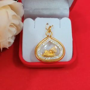 จี้พระพิฆเนศล้อมเพชร ขนาด 2.5 x 2.5 cm ชุบทอง ทองปลอม เทพเจ้าแห่งความสำเร็จ งานสวยพร้อมบูชา