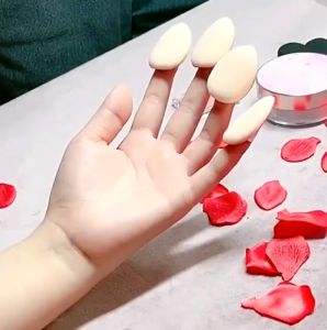 พัฟฟองน้ําขนาดมินิ สวมนิ้ว สําหรับลงรองพื้นคอนซีลเลอร์ 1 ชิ้น คละสี