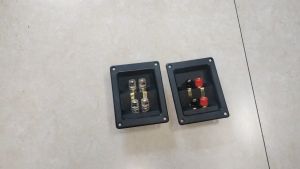 Trạm Kẹp Loa Cầu Đấu Dây Loa kt 122x95 mm. 4 cực nhựa trong suốt. Các Loại Chuyên Dụng chất lượng cao. giá 1 cái.