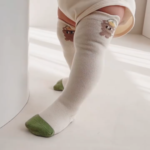 Newborn Baby Knee High Socks Spring Cotton Cute Cartoon Loose Top Seamless Non-Constricting Over-Knee Long Tube Socks 0-24 Months