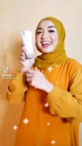 SR12 Whitening Moisturizing Cream WMC Pemutih Pelembab Badan BPOM Lotion Whitening Body Cream S106