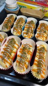 Case Kue Oval Lonjong Laminasi 14x5x2.8 cm POLKADOT HIJAU Anti Minyak