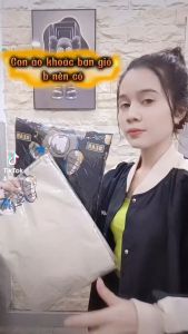 Áo khoác nam chất dù 2 lớp DOLARO có nón chống nắng  áo gió nữ form rộng chống nước nhẹ họa tiết BEAR dễ thương có túi