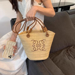 UR Brand French Holiday Style Straw Woven Bag Womens Summer Beach Bucket Bag Fashionable Versatile Womens Shoulder Bag