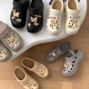 ส่งจากไทย💘 รองเท้าหัวโต+แถมตัวติด รองเท้ารัดส้นแฟชั่นแบบสวม พื้นนิ่ม น้ำหนักเบา ใส่สบาย SUNT8