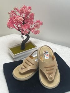 Sandal anak laki laki perempuan terbaru murah ringan usia 3 2 1 tahun jepit berbunyi cit "cit"