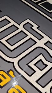 A สติ๊กเกอร์ 3M สะท้อนแสง อักษรโปร่ง  👉 วาสนาผู้ใด๋น้อ👈 ขนาด 12x40 cm