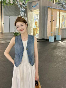 LIANGYILAILIN | Slimming Short V-Neck Denim Vest