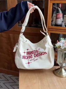 กระเป๋าถือผู้หญิง กระเป๋าแฟชั่นผู้หญิง กระเป๋าถือแฟชั่น กระเป๋าสะพาย กระเป๋าตังค์ น่ารักมาก ใส่ของได้เยอะ