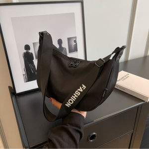 กระเป๋าผ้าอ๊อกฟอร์ดความจุขนาดใหญ่สำหรับผู้หญิงกระเป๋าสะพายข้างแนวกีฬาแนวลำลองยอดนิยมแบบใหม่ปี2023กระเป๋าทรงเกี๊ยวพระจันทร์เสี้ยวกันน้ำแมทช์ลุคง่าย