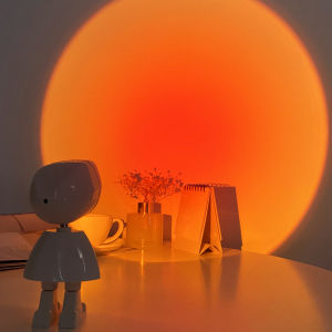 Modern Astronaut Robot Night Light Rainbow Projection Sunset Lamp for Bedroom Atmosphere Battery Operated Embedded Infinite