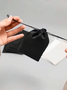 Sarung Kacamata Waterproof Kantong Serut Hitam Lembut Tempat Kacamata Wanita Pria Portabel CF C1147