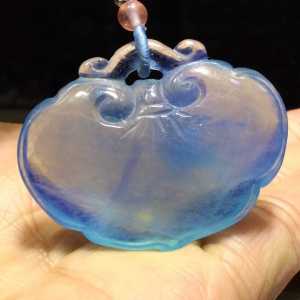 Pure natural aquamarine hollow-carved dragon-shaped pendant. The craftsmanship is exquisite! The crystal is transparent! Deep sea blue color! Aquamarine has the power to replenish water elements! It enhances language expression ability! Extremely beautifu