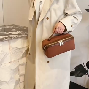 Retro Cosmetic Bag Large Capacity Portable Travel Toiletry Organizer