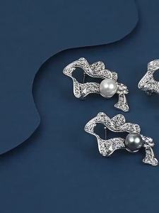 FESANU | Original Design Austrian Crystal Brooch