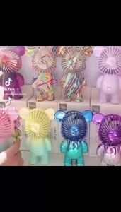 Quạt Gấu Bearbrick Mini Để Bàn Cầm HOT HIT TIKTOK Có Cổng Sạc USB Thiết Kế Nhỏ Gọn