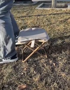 Pocket Handbag Stool，Pencil Bag Folding Stool for Sketching Camping Horse Tying Fishing Tourism Leisure Outdoor Small Stool