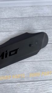 Cover Knalpot Untuk Yamaha Mio UNIVERSAL ORIGINAL EUROPARTS TEBAL ANTI PECAH ANTI CRACK LOGO MIO TIMBUL Tameng pelindung knalpot mio PNP ALL MIO Mio Sporty Mio Soul Mio Smile Mio J Mio GT Mio Z Mio S Mio M3 Mio Soul GT TUTUP COVER KNALPOT MOTOR SLIM HITAM