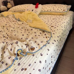 susan | Intoxicated Small Flowers Shell Edging Peach Skin Cotton Washable Air Conditioning Blanket Set for Bedroom