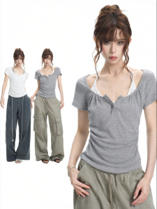 EVPGB | Áo Thun Ngắn Tông Xám Chấm Bi Thiết Kế Peplum Ôm Cổ Halter