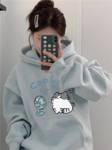 เสื้อฮู้ดผ้าขนแกะฟอกสีฟ้าฟูฟ่าสำหรับผู้หญิง ลายการ์ตูนน่ารัก สวมใส่สบาย ทรงหลวม แขนยาว ฤดูใบไม้ร่วง 2024 เสื้อฮู้ดผ้าขนแกะฟอก