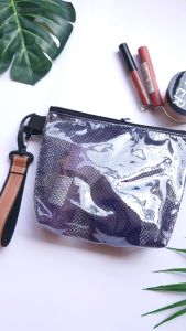 Pouch Bag GLOW Kosmetik Alat Mandi Skincare Pria Wanita Bahan Mika Anti Air