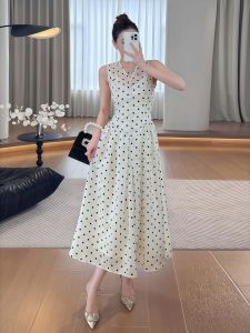 French Hepburn Style Polka Dot V-neck A-line Dress Womens Summer New Birthday Dress High Waist Sleeveless Slim Fit Casual