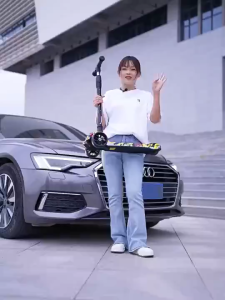 【SG In stock】Kids Scooter Adjustable and Foldable Kids Scooter Outdoor Sport Scooter with LED Light & Music Skuter Budak