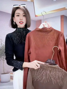 เสื้อยืดคอปกสูงครึ่งตัวทรงสลิมฟิตประดับคริสตัลสไตล์เกาหลี แขนยาว ปกติ คอปกสูง เสื้อผ้าทำงาน ฤดูใบไม้ร่วง 2024 เสื้อผ้าทำงาน