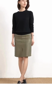 Elegant Cozy Cashmere-Cotton Blend Pullover with Ribbed Cuffs and Round Neck for Women