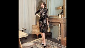 Oriental Beauty Plush Velvet Black Midi Cheongsam 1316-99 東方之美金絲絨黑金中長旗袍